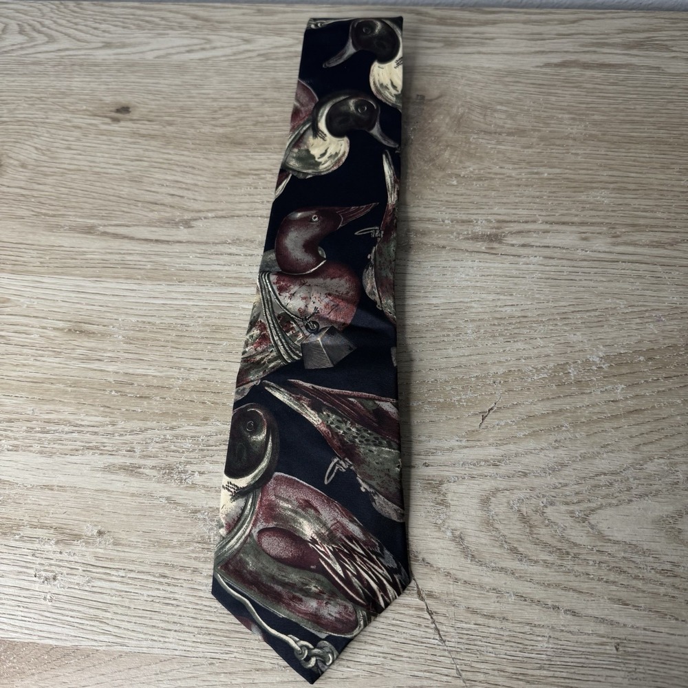 Ducks Unlimited Duck Decoys Bird Hunting 100% Silk Mens‎ Neck Tie Vintage